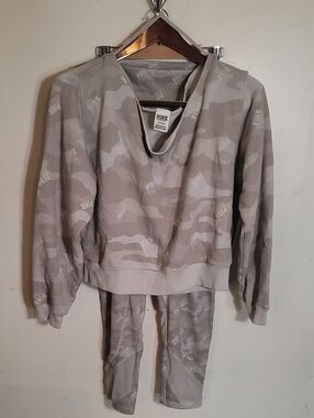 PINK Victoria's Secret Light Beige Camo Seatshirt/Legging Set